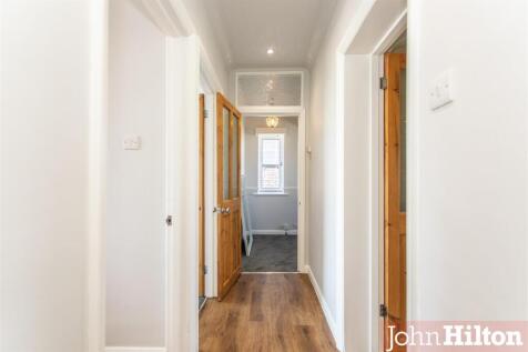 6, 27a Longhill Road15.jpg
