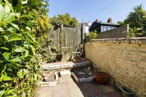 CAM00771P1-PR0094-STILL06.jpg