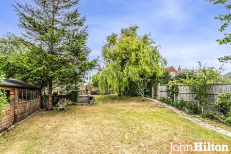 24 Gorham Avenue-10.jpg