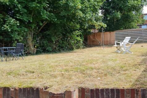 Rear Garden 1.jpeg