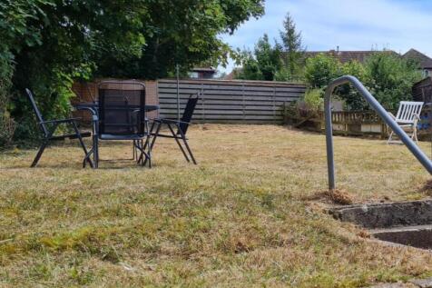 Rear Garden 2.jpeg
