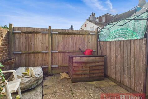 CAM02534G0-PR0561-STILL010.jpg