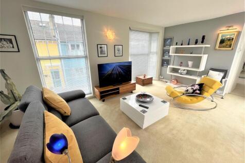 IMG_7339 - Living Room.jpg