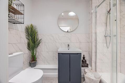 En Suite Shower Room