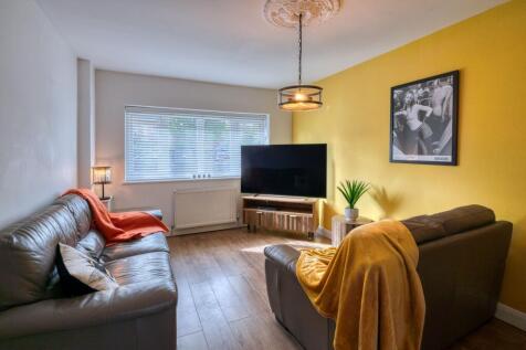 Lounge/Bedroom Three