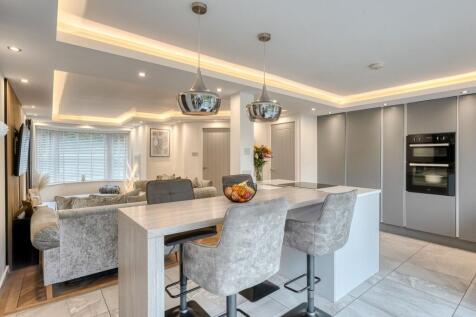 Kitchen/Living Area