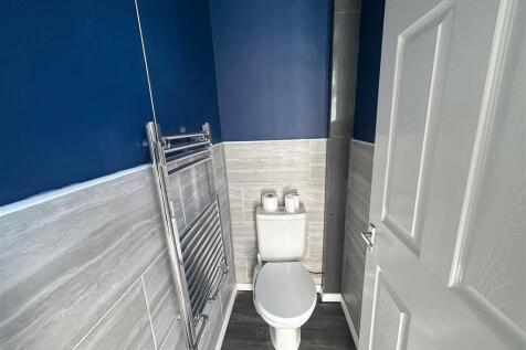 Cloakroom/wc