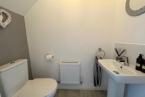 Cloakroom/wc