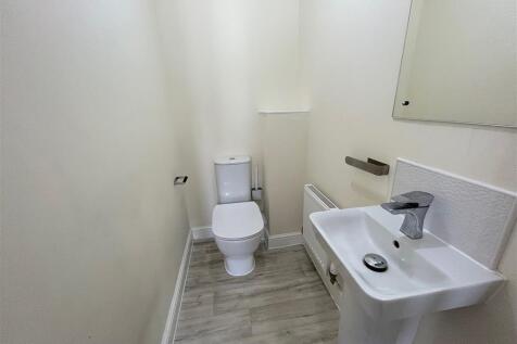 Cloakroom/wc