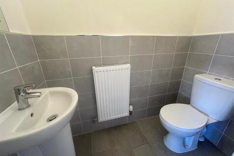 Cloakroom/wc