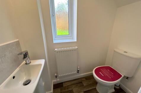 Cloakroom/wc