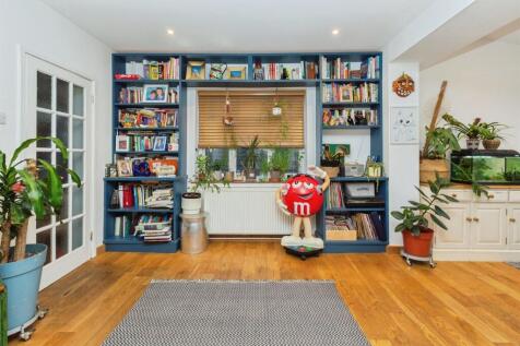 Property Image 4