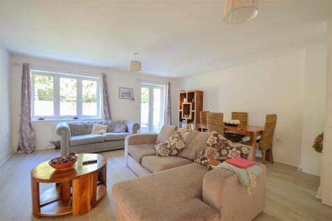 Sitting/dining Room