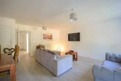 Sitting/Dining Room