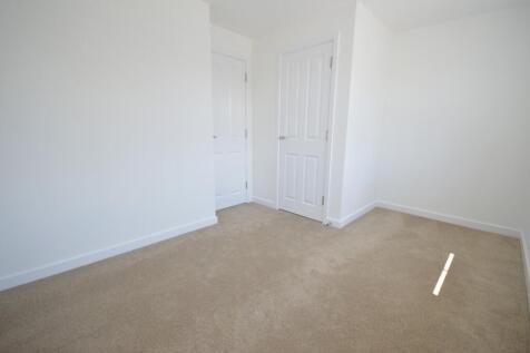 Bedroom - House in W