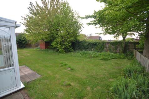 Garden Bungalow to r