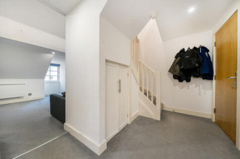 1362987-3-68f6647...