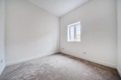 1376851-11-690e6b...