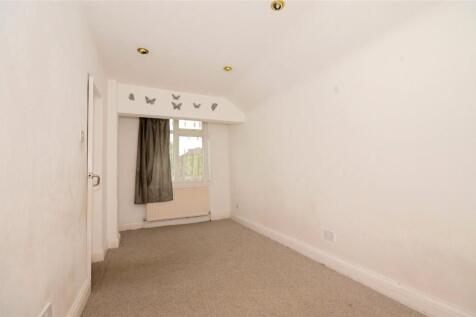 Reception/Bedroom 4