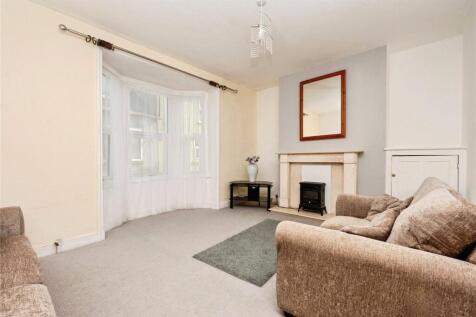 Lounge/Bedroom 4