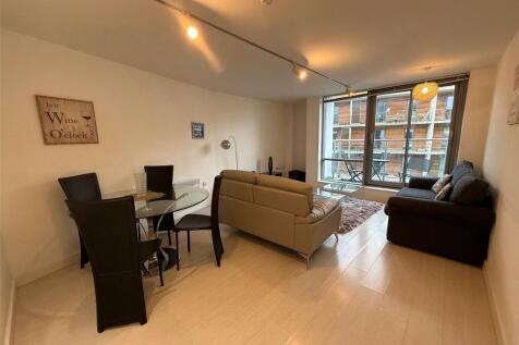 Living Room/Kitchen