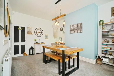 Dining / Family Room