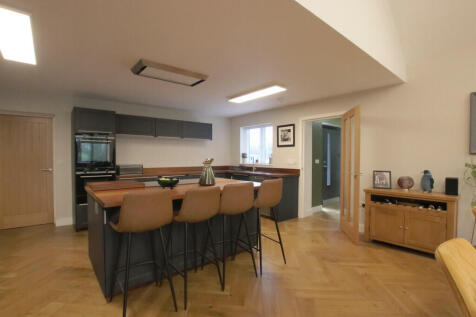 E_Kitchen 1