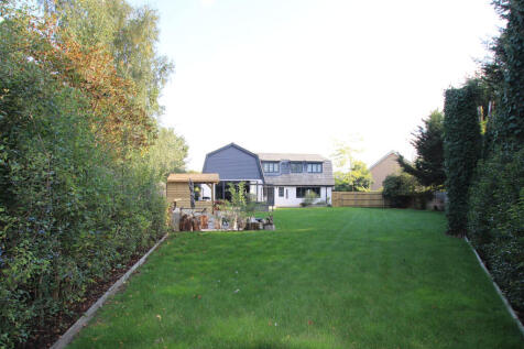 H_House Back