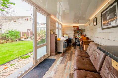 Workshop/Home Office