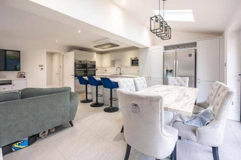 Kitchen / Lounge / Diner / Family Room