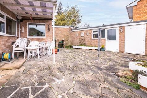 Patio/Garage