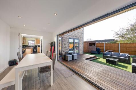 Dining room/Home office