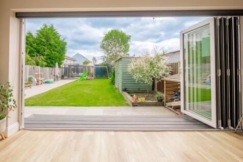 Bi-Folds to Garden