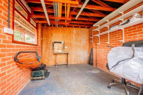 Garage/Storage