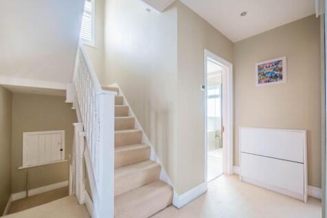 1st Floor Landing