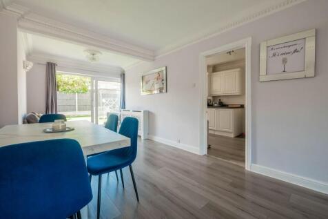 Living Room/Dining Room