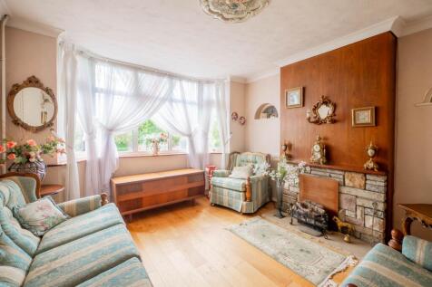 Lounge/Bedroom 1