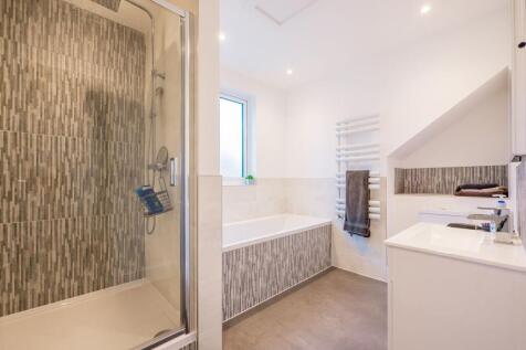 Upstairs Bath/Shower Room