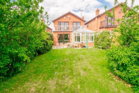 Rear Garden Irregular shaped approx 85&#39; (25.91m)