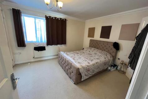 Master bedroom.jpg