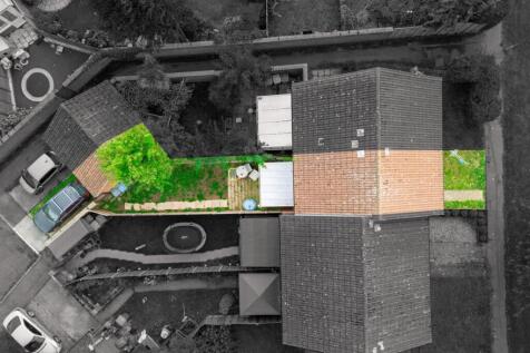 20250918115734 - DJI_0790 - 36 Meadow Close, Triml