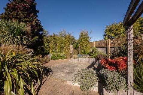 20250929113013 - 2025-09-29_11-30-14 - 9 Oakdene, 
