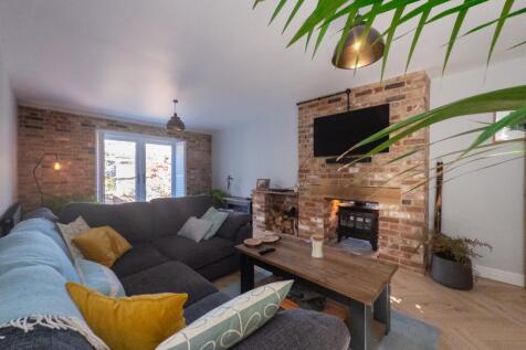 20250929112521 - 2025-09-29_11-25-21 - 9 Oakdene, 