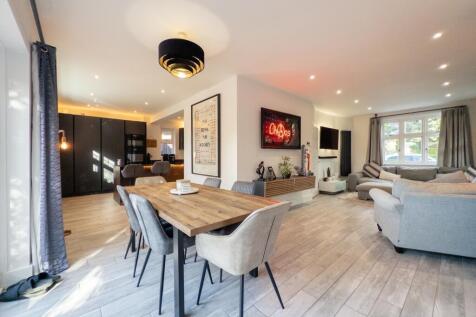 20251028100017 - 2025-10-28_10-00-17 - 45 High Roa