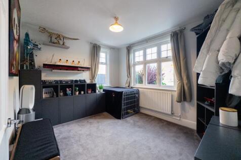 20251028095211 - 2025-10-28_09-52-11 - 45 High Roa