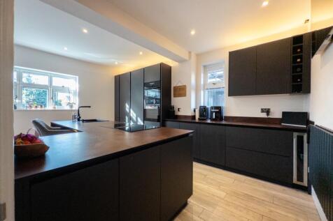 20251028095554 - 2025-10-28_09-55-55 - 45 High Roa