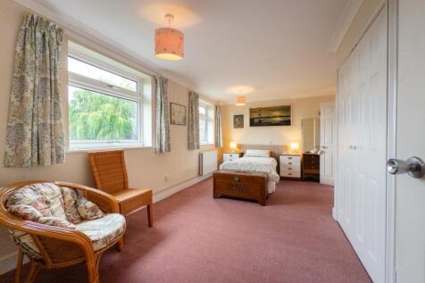 20251014140304 - 2025-10-14_11-22-03 - 17 Westmorl