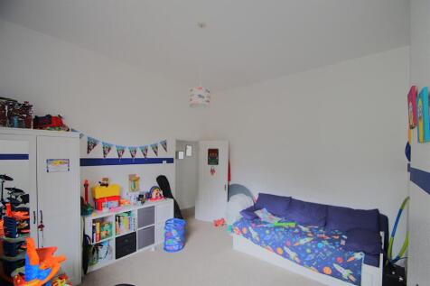 146 Hainault Bedroom 2 Bright  GOOD.JPG