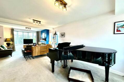Living room / dinning room , open plan