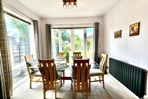 Living room / dinning room , open plan